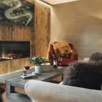 Scar View - Getaway For Two - Ridgestone *